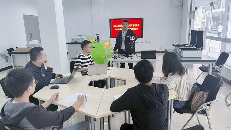 在挑选培训机构时，要避免以下误区：