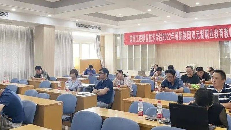 学历提升全包费用解析：揭秘合理预算与投资回报